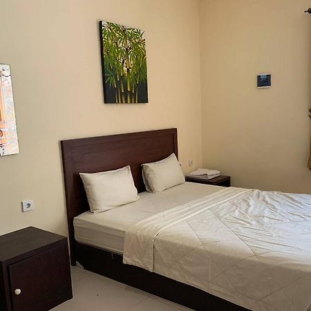 Dee Mansion Hotel Denpasar  Ngoại thất bức ảnh