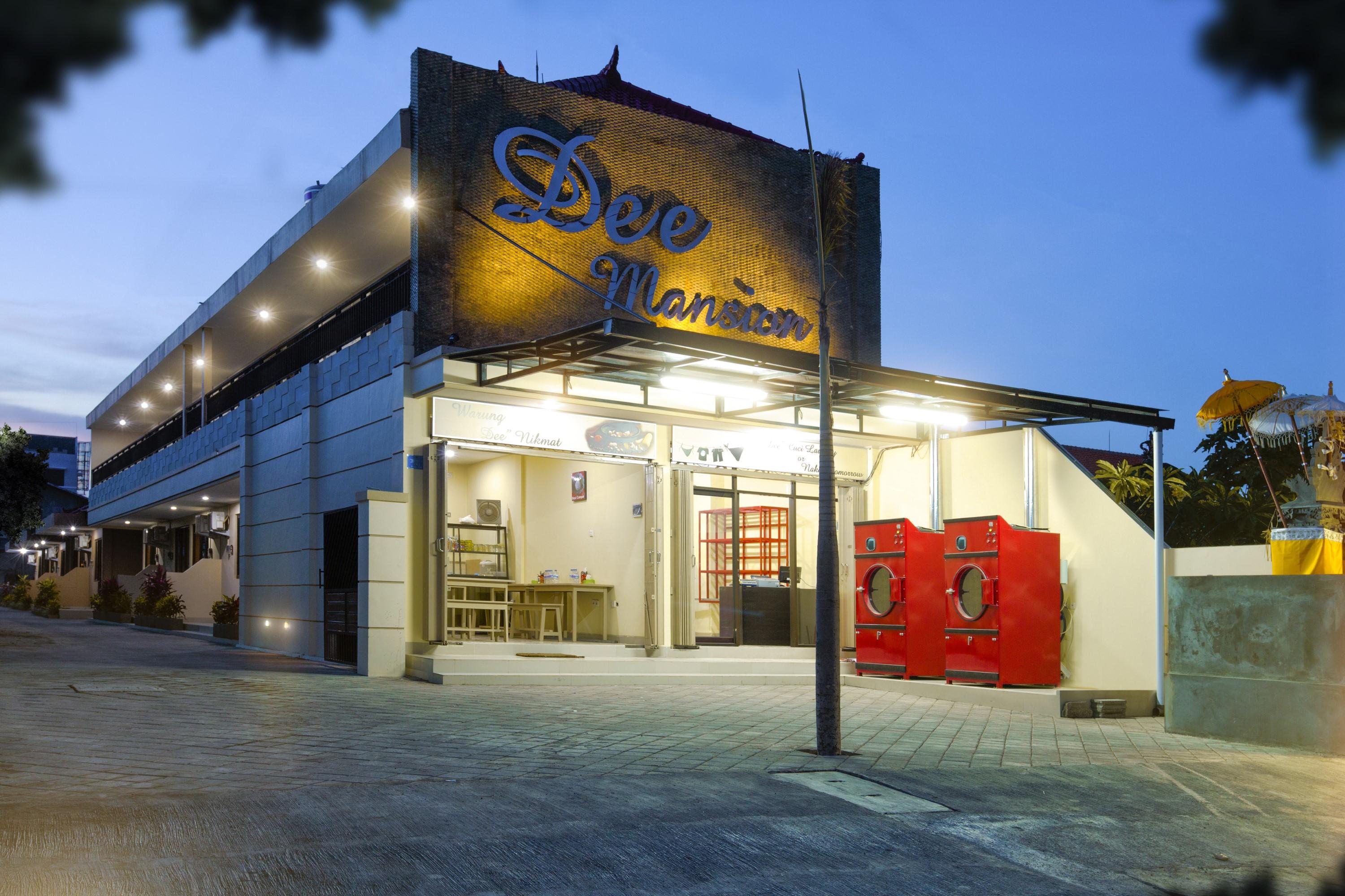 Dee Mansion Hotel Denpasar  Ngoại thất bức ảnh