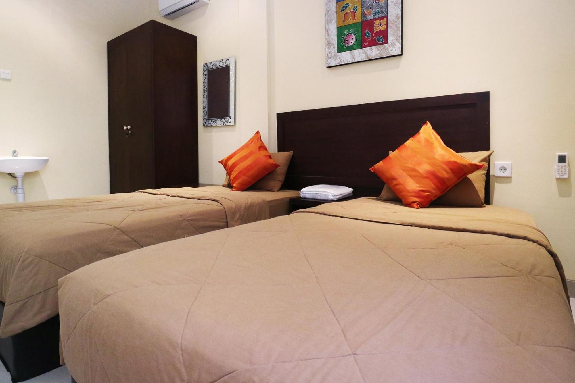 Dee Mansion Hotel Denpasar  Ngoại thất bức ảnh