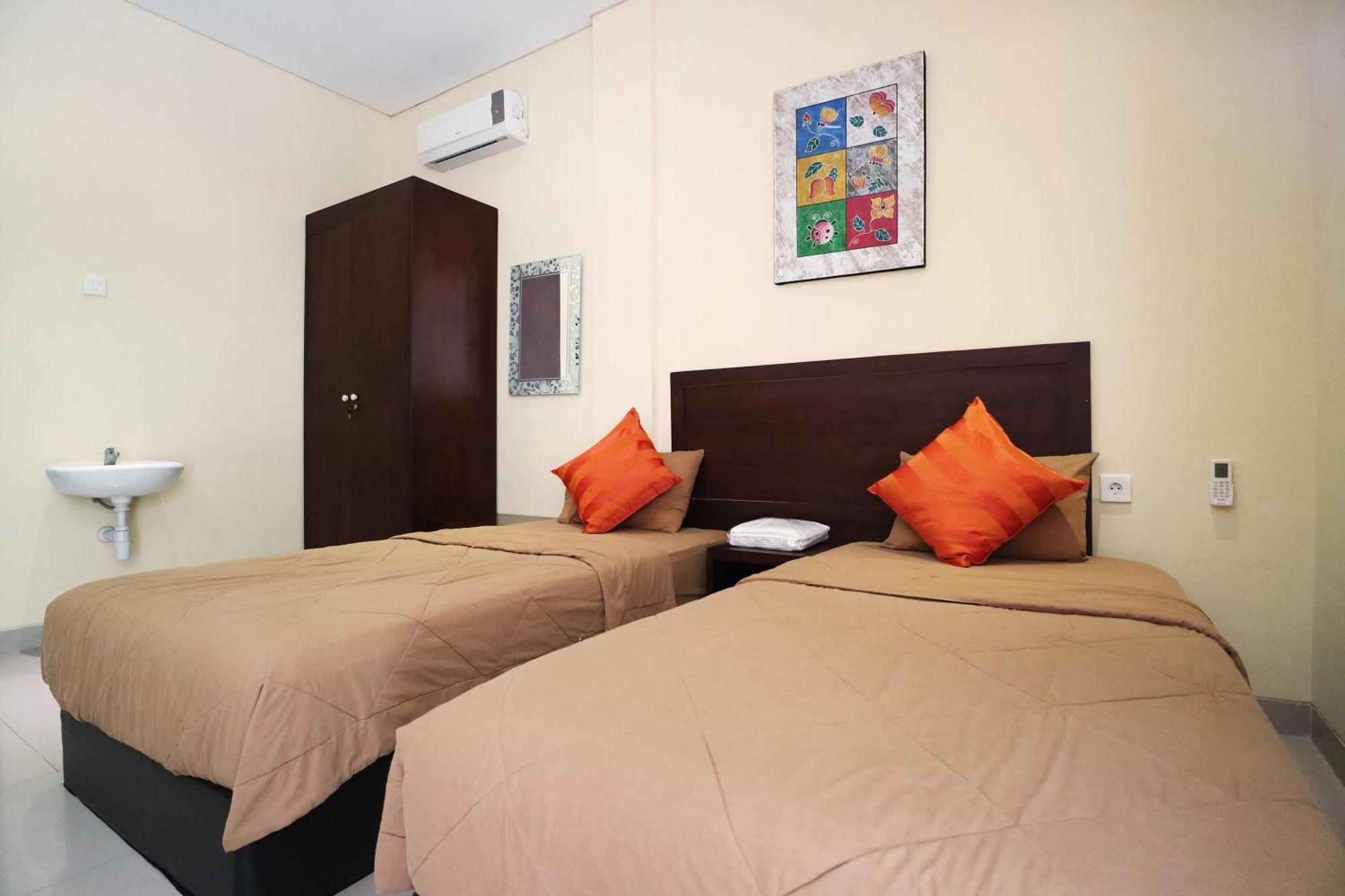 Dee Mansion Hotel Denpasar  Ngoại thất bức ảnh