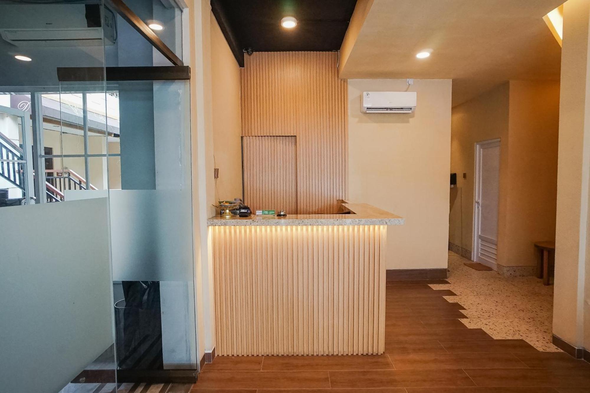 Dee Mansion Hotel Denpasar  Ngoại thất bức ảnh