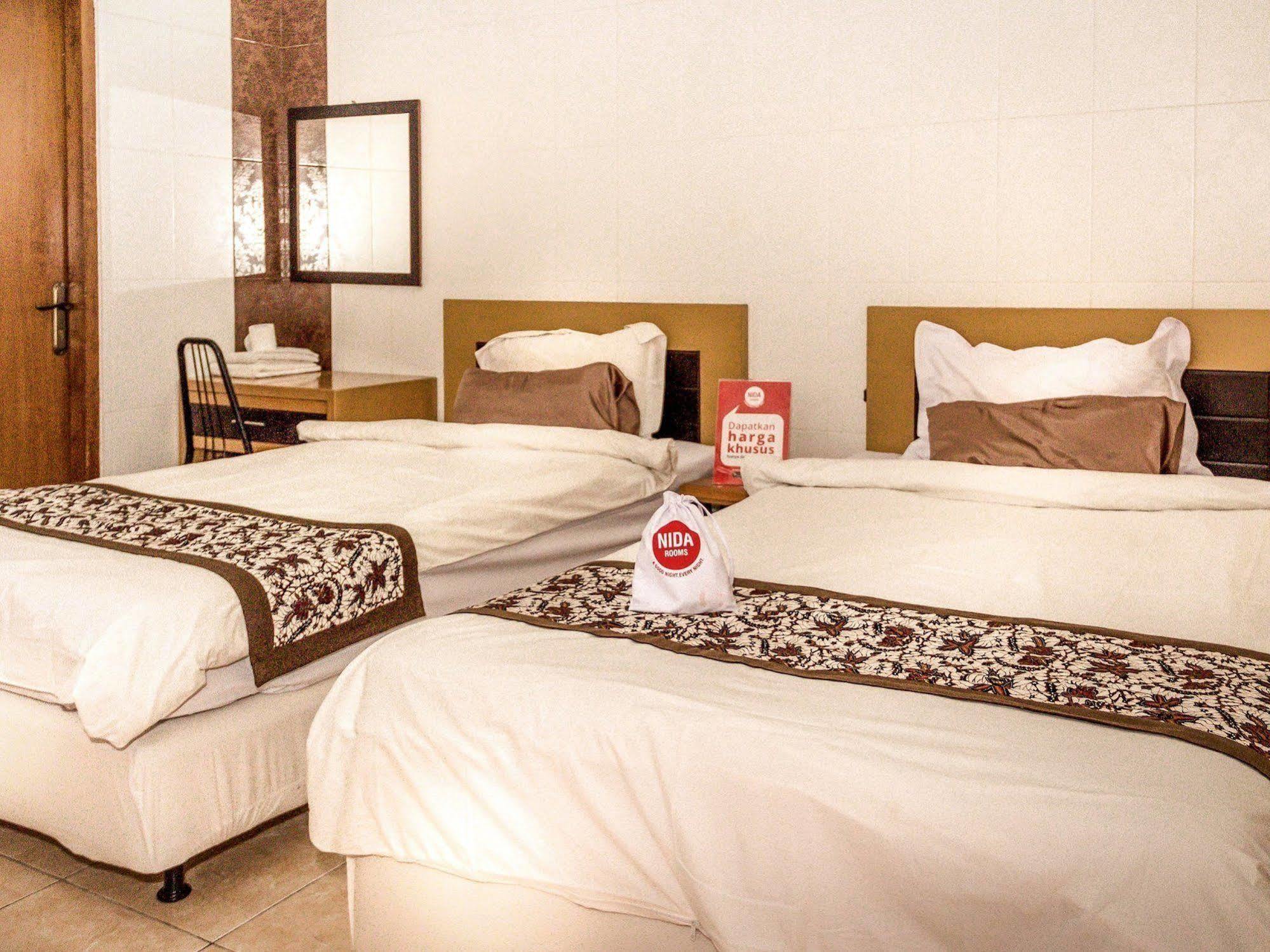 Dee Mansion Hotel Denpasar  Ngoại thất bức ảnh