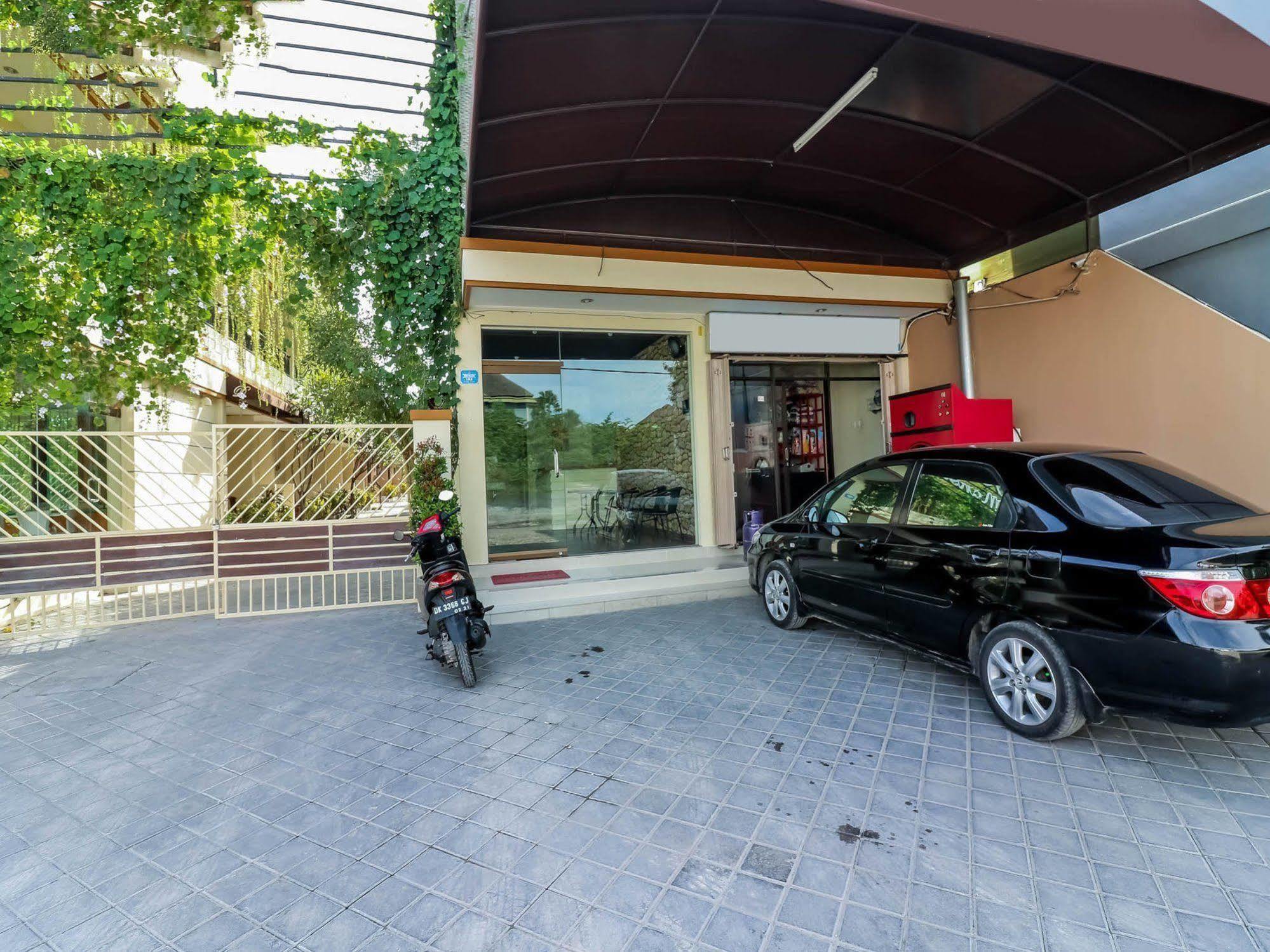 Dee Mansion Hotel Denpasar  Ngoại thất bức ảnh
